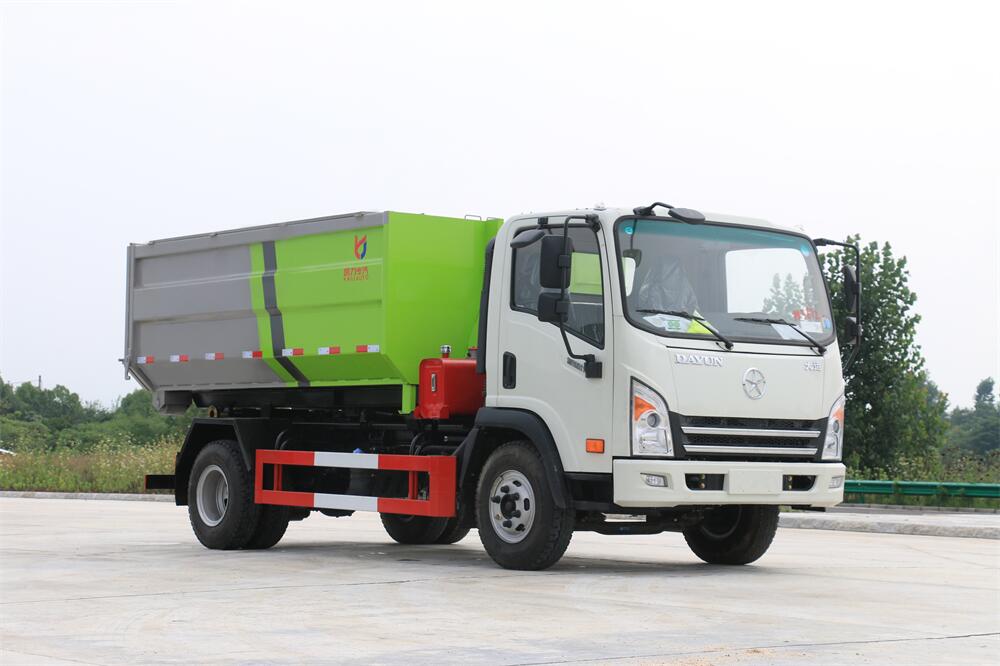 6方勾臂垃圾車-大運(yùn)生活建筑垃圾6噸勾臂垃圾車廠家